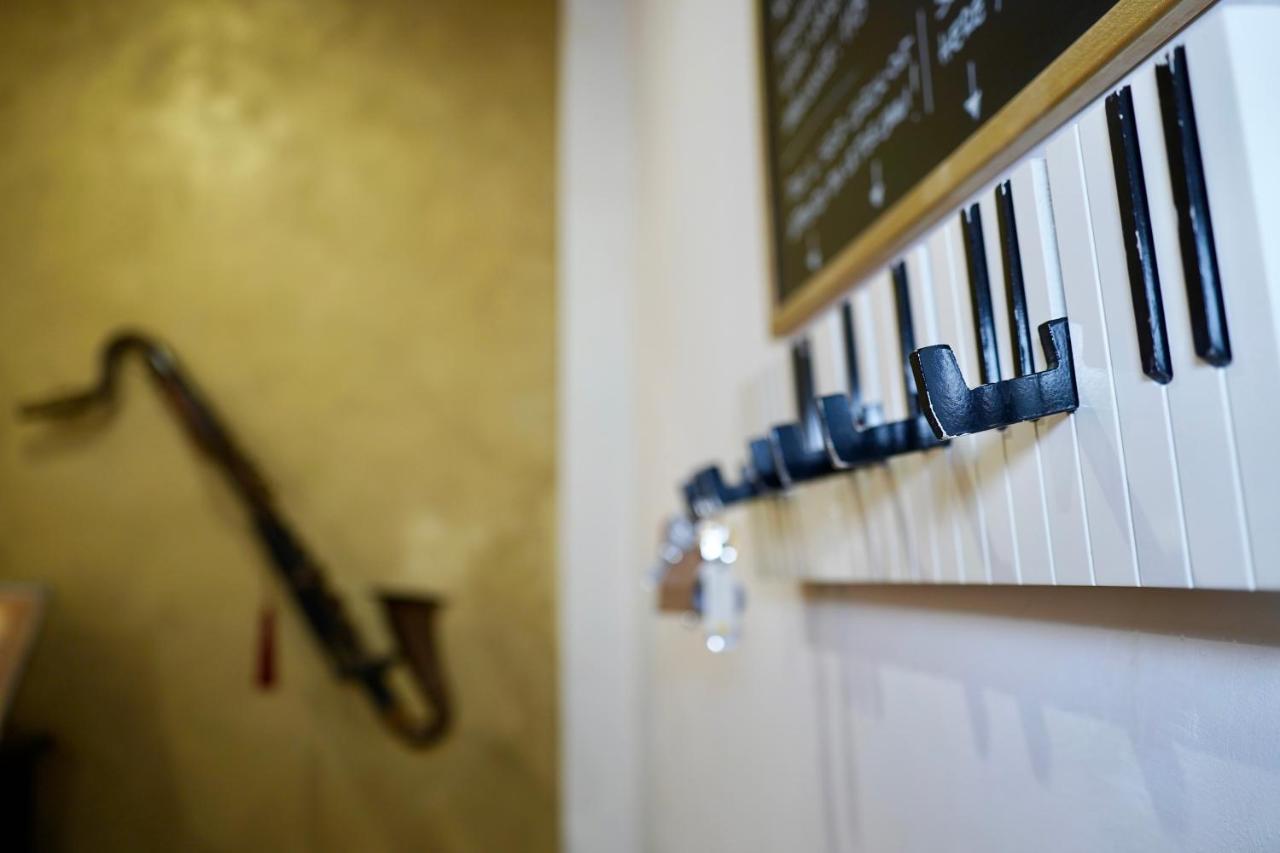 B&B Arts And Music アンコーナ エクステリア 写真