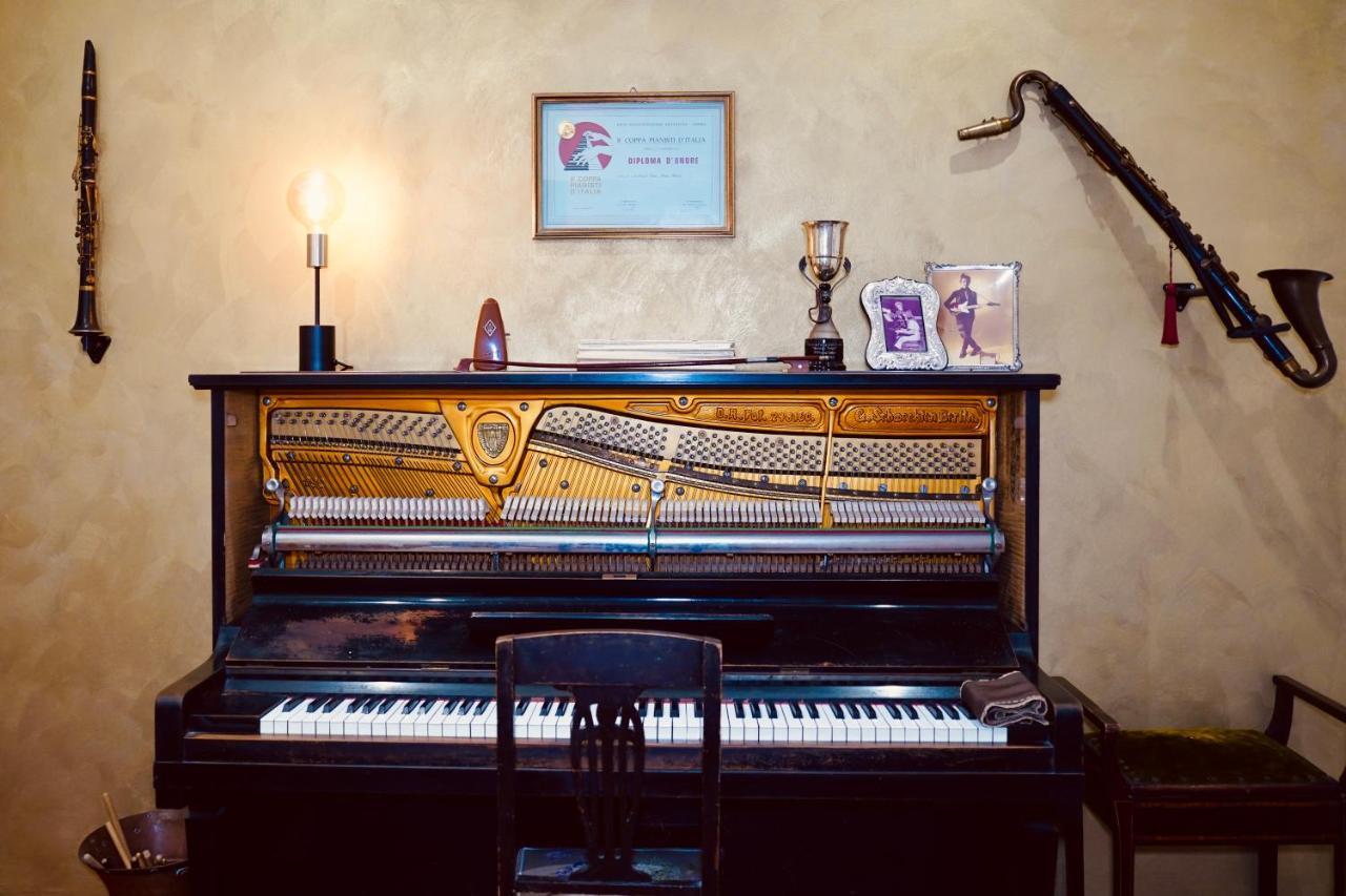 B&B Arts And Music アンコーナ エクステリア 写真